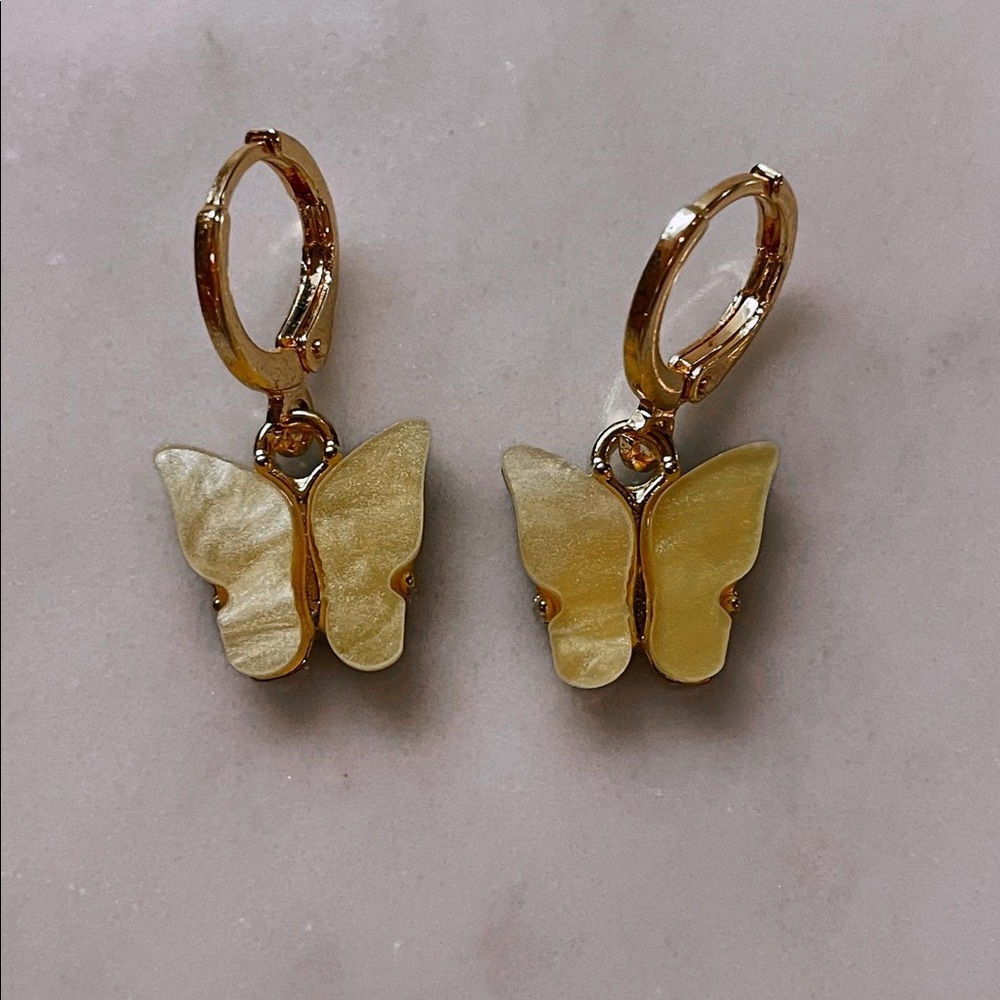 Butterfly Earrings Black, White, Pink, Blue, Red, Purple, Green, Yellow - Picture 13 of 15